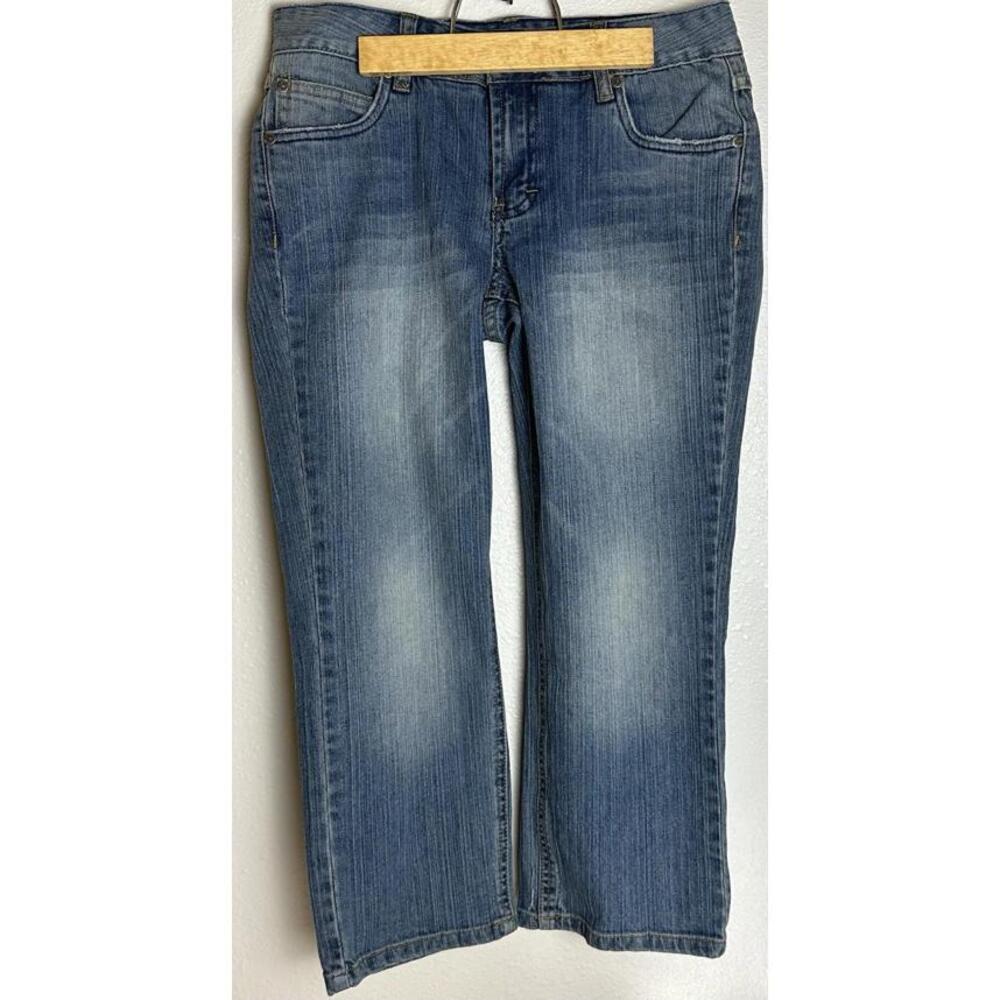 Junior MUDD JEANS, size 7 Low Rise Y2K Distressed Stone Washed Denim Bootcut